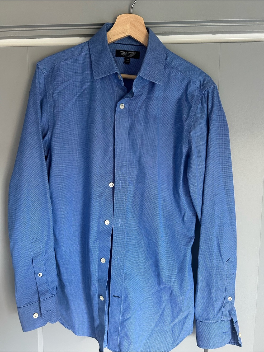 Banana Republic Classic Fit Blue Men's Dress Shirt
